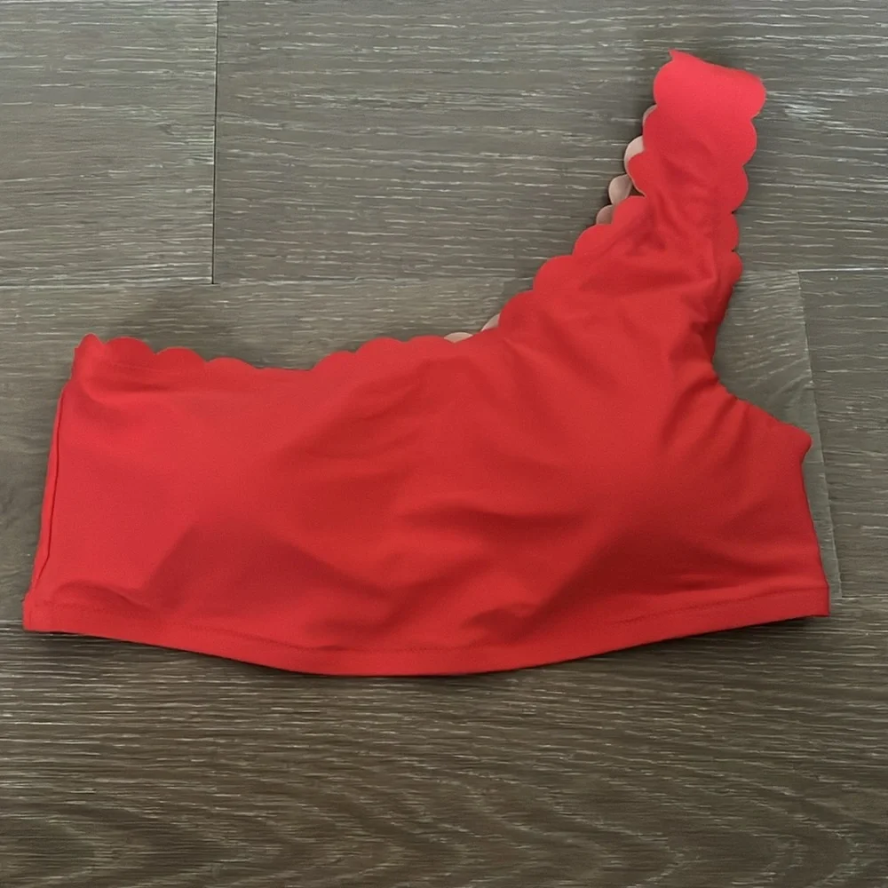 NWT J. Crew Scalloped one-shoulder bikini top in Bohemian Red size large